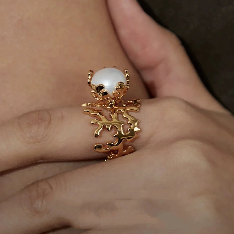 The new Jinser collection of Sea Moon bright coral tree Baroque pearl retro classic ring